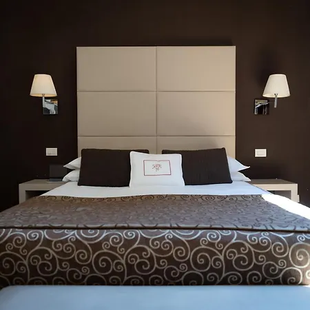 70 Luxury Collection 4*