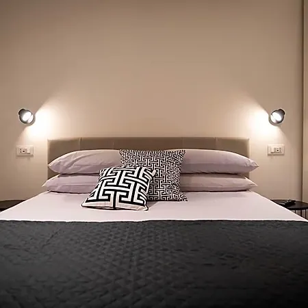 70 Luxury Collection 4*